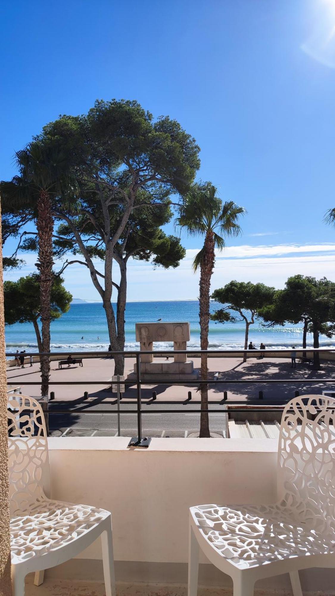 Hotel Restaurant Miramar L'Orchidee La Ciotat Exterior photo