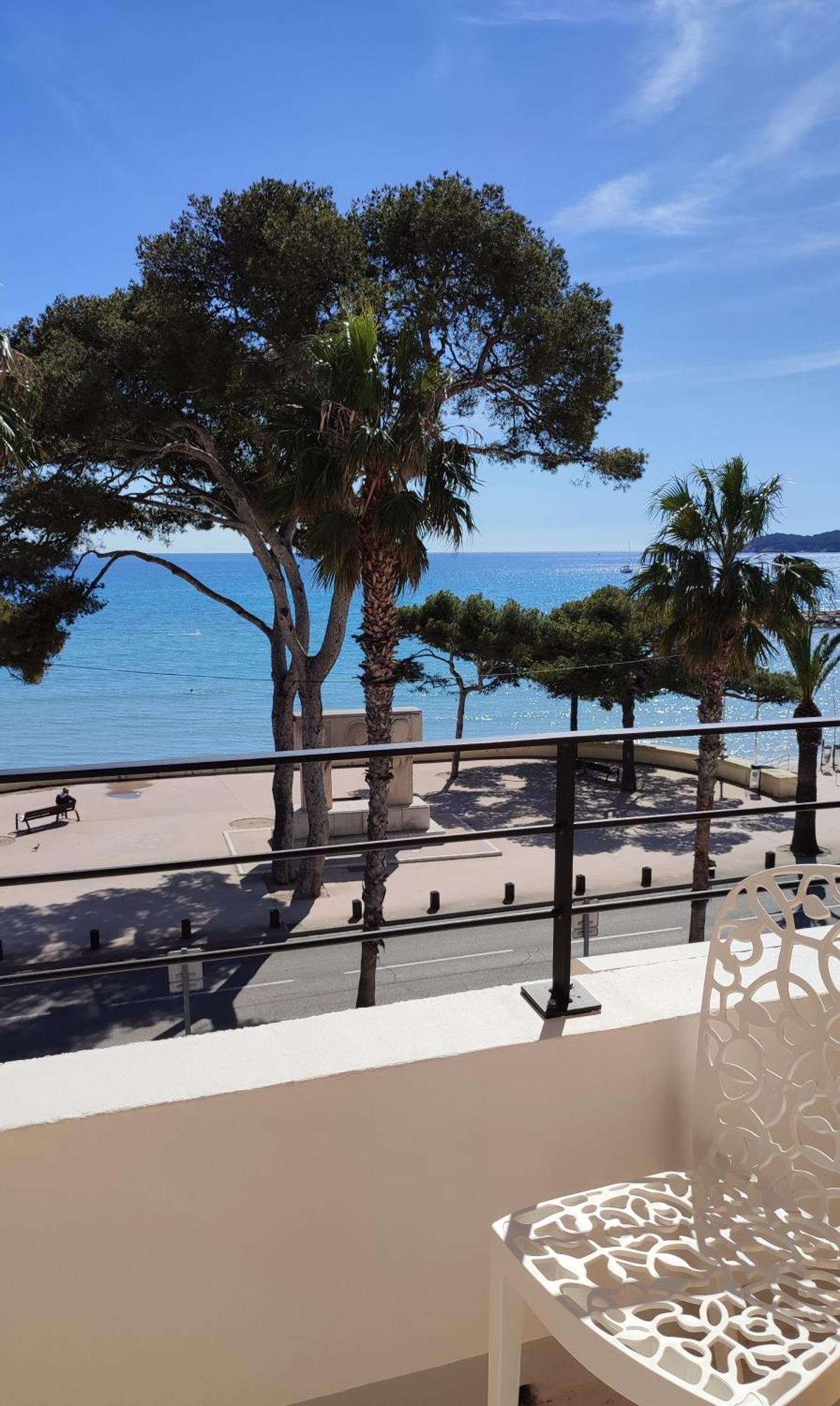 Hotel Restaurant Miramar L'Orchidee La Ciotat Exterior photo